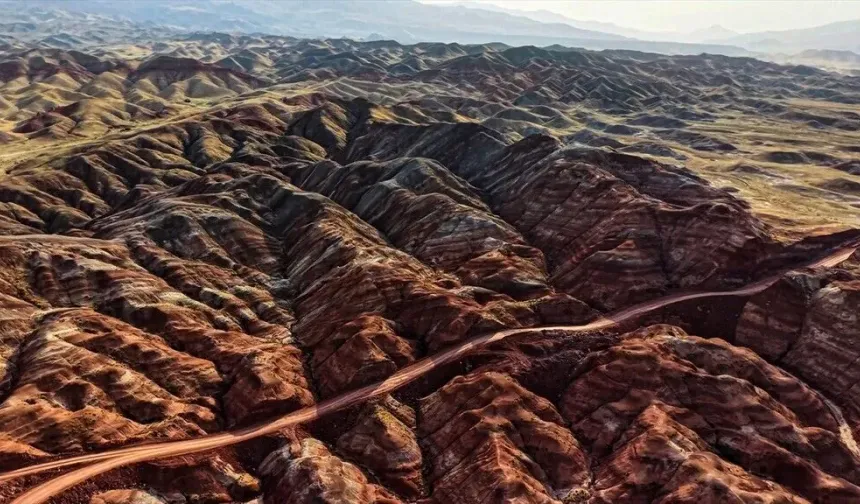 Gökkuşağı Tepeleri, Iğdır'ın turizm destinasyonları arasında öne çıkıyor